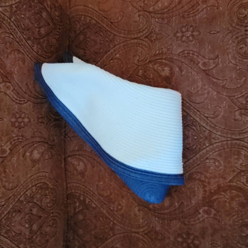 Wide brim floppy sun hat - Picture 5 of 6